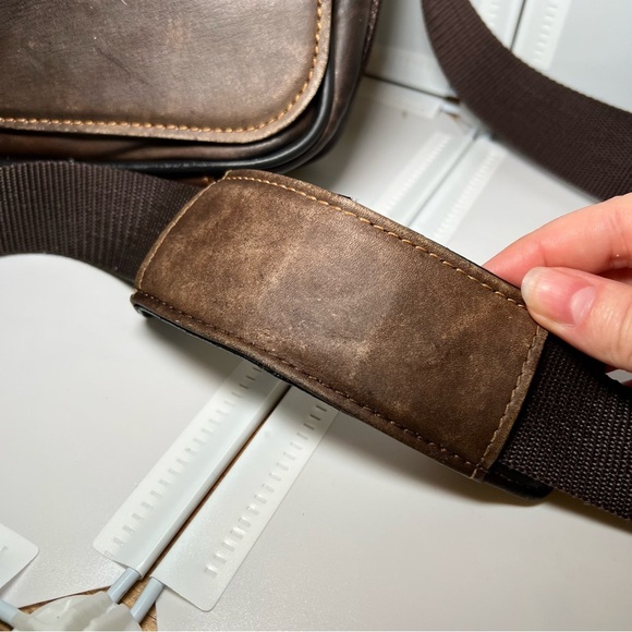 Vintage Wilsons Leather Crossbody Satchel Bag in Brown - Picture 4 of 14